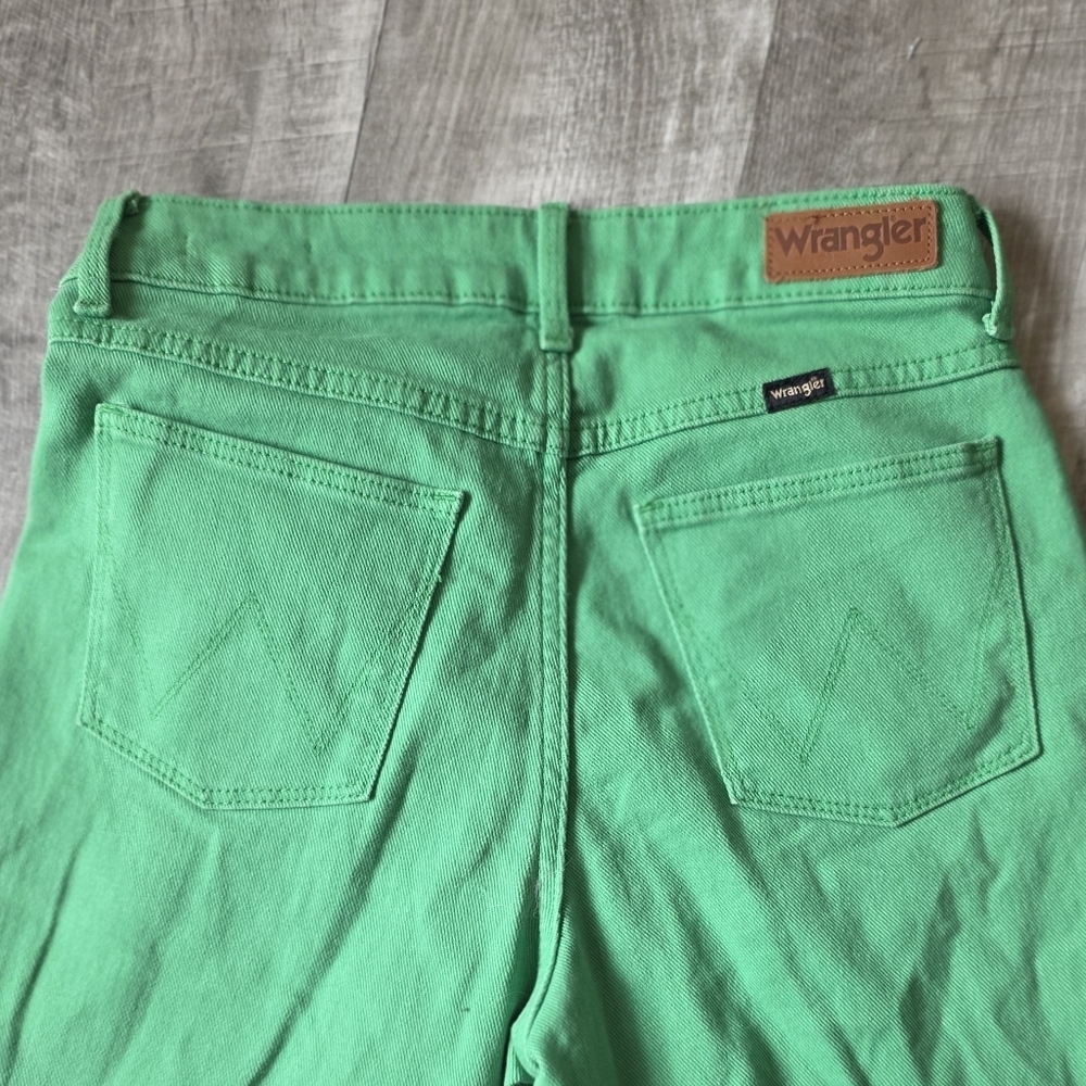 Wrangler Bright Green Flare Jeans - Picture 4 of 5